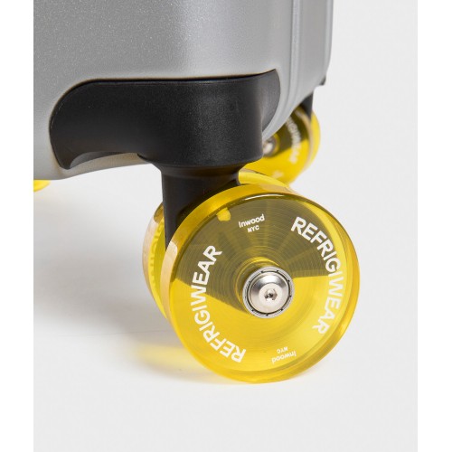 Acquista online J44 Cabin trolley silver Valigie Refrigiwear 149,00 € paga con PayPal