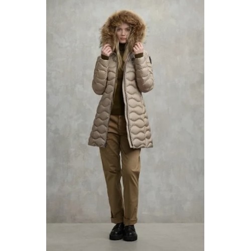 Acquista online Blauer piumino lungo ad onde con pelliccia Giubbotti Blauer 385,00 € paga con PayPal