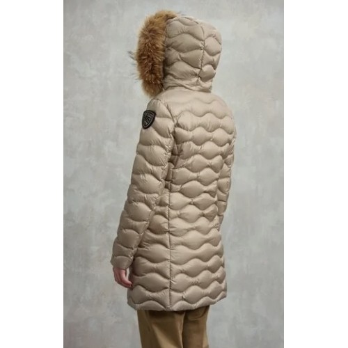 Acquista online Blauer piumino lungo ad onde con pelliccia Giubbotti Blauer 385,00 € paga con PayPal