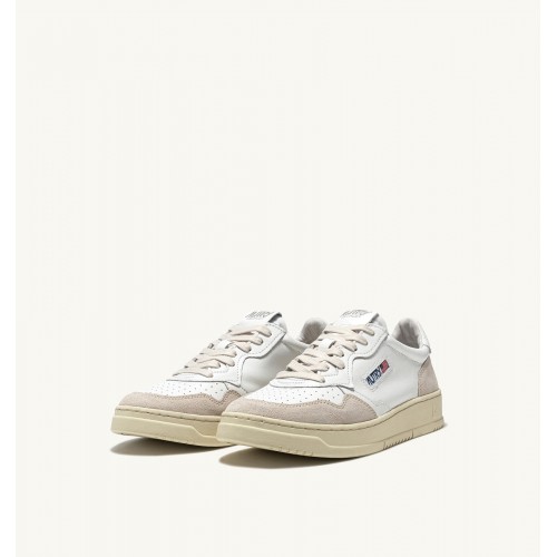 Acquista online Sneakers medalist low in pelle bianca e rosa Scarpe Autry 155,00 € paga con PayPal