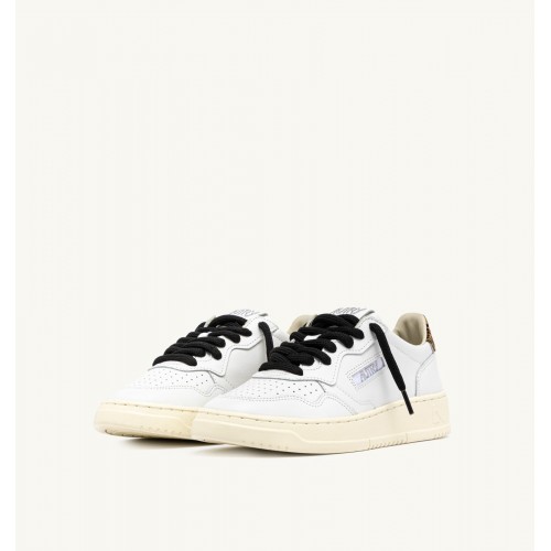 Acquista online Sneakers medalist low in pelle bianca e leopard Scarpe Autry 165,00 € paga con PayPal