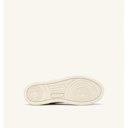 Acquista online Sneakers medalist low in nappa bianca super soft Scarpe Autry 190,00 € paga con PayPal